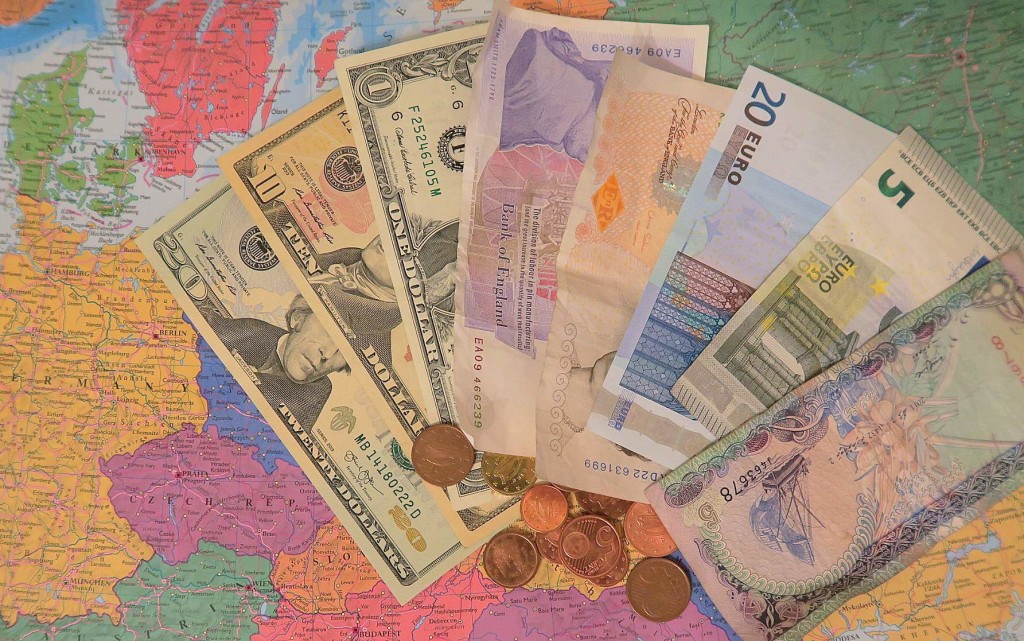 how to budget for travel money on map